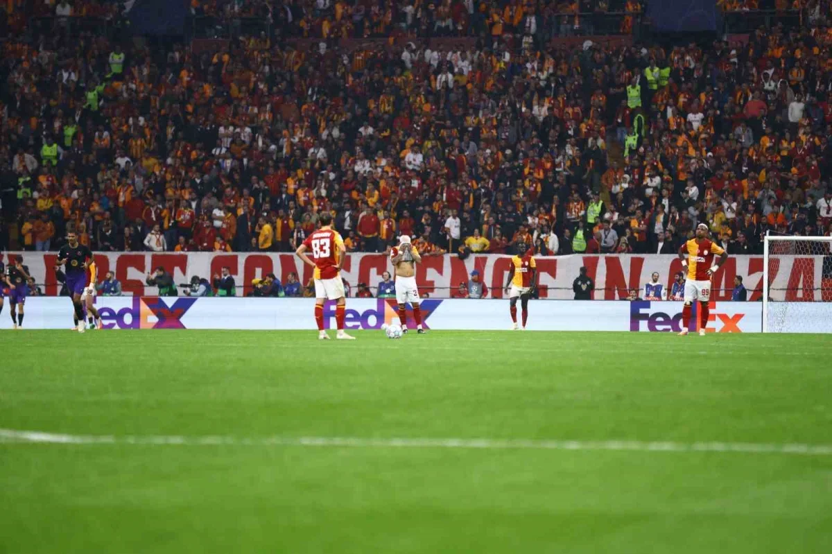 Galatasaray, Barcelona karşısında 4-1 mağlup oldu