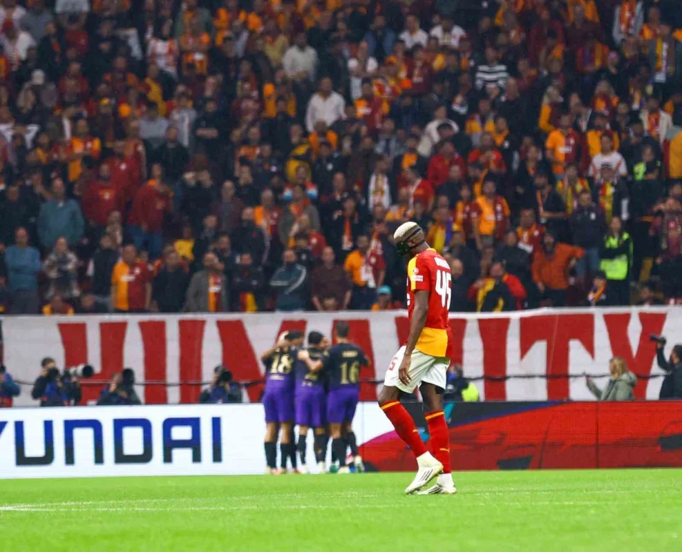 Galatasaray, Barcelona karşısında 4-1 mağlup oldu
