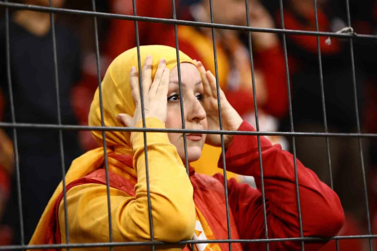 Galatasaray, Barcelona karşısında 4-1 mağlup oldu
