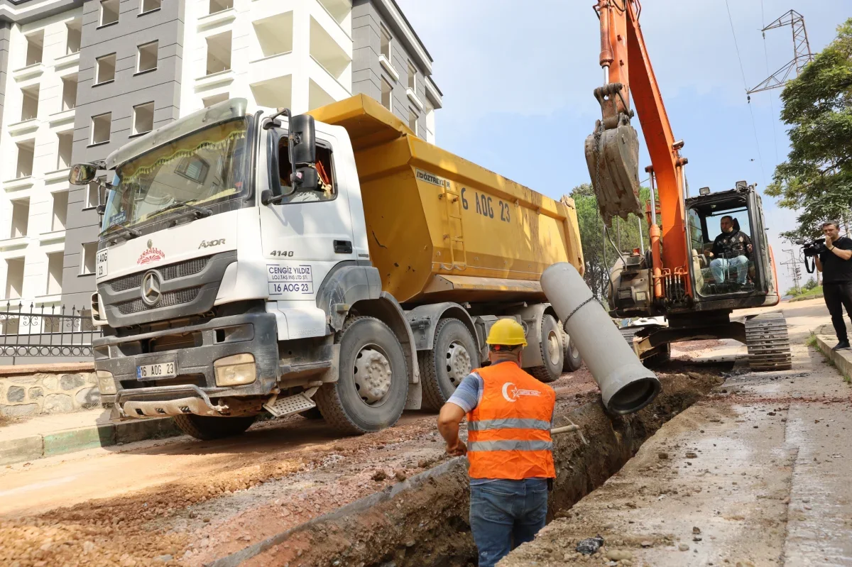 Yıldırım'da 400 metrelik yağmur suyu hattı yapılıyor