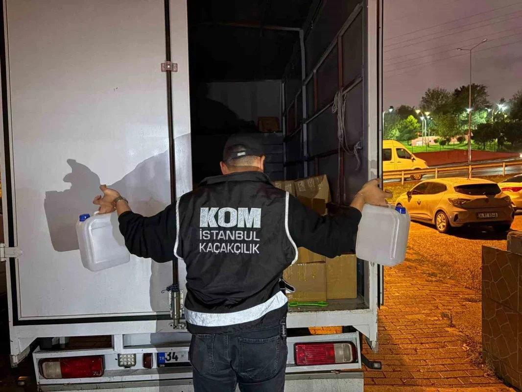 İstanbul'da kaçak alkol ve tütün operasyonu: 6 yakalandı