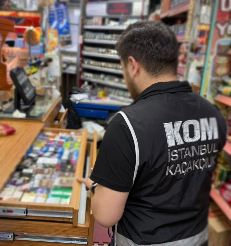 İstanbul'da kaçak alkol ve tütün operasyonu: 6 yakalandı