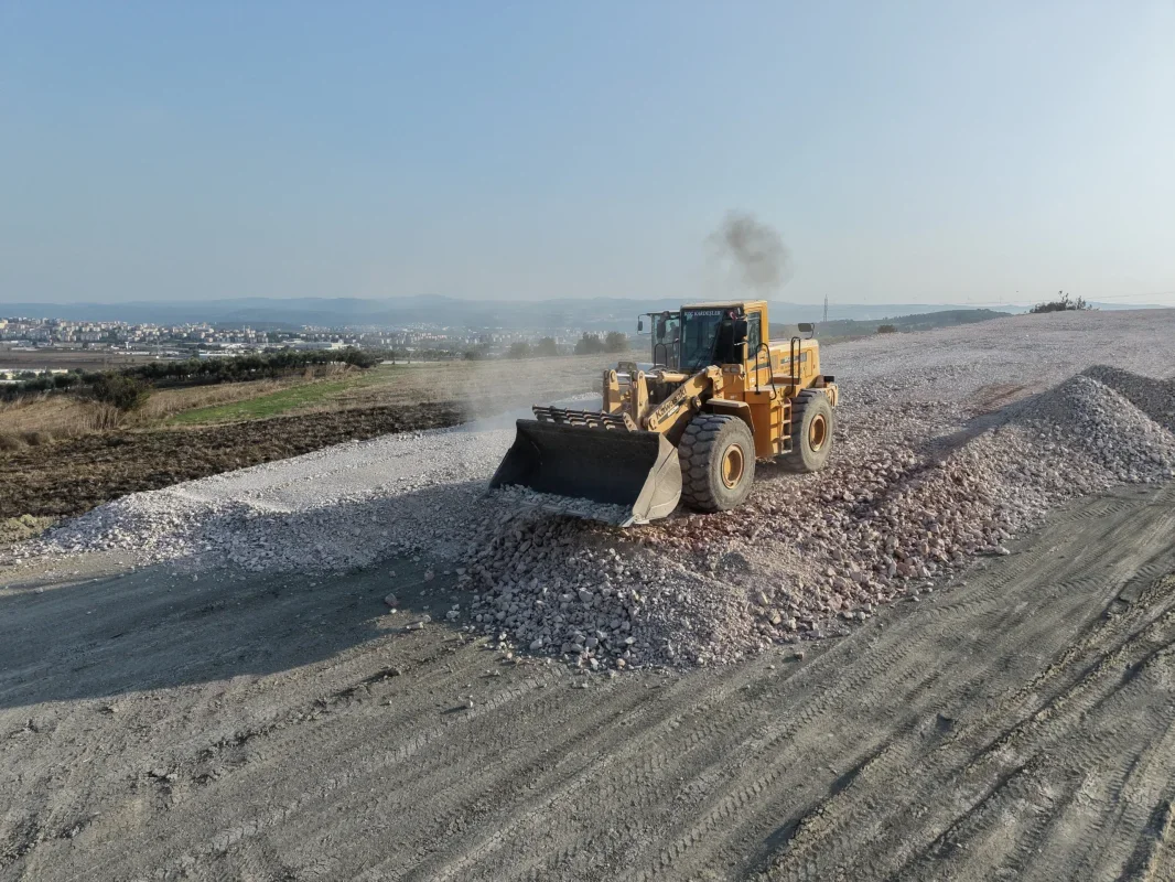 Nilüfer'de 3 mahalleyi bağlayacak yol çalışması sürüyor