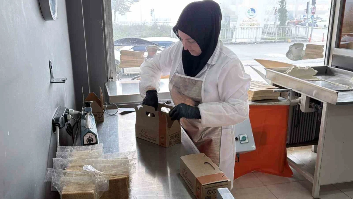 Sakarya'da 50 yıllık kalıplarla nostaljik gofret yapılıyor