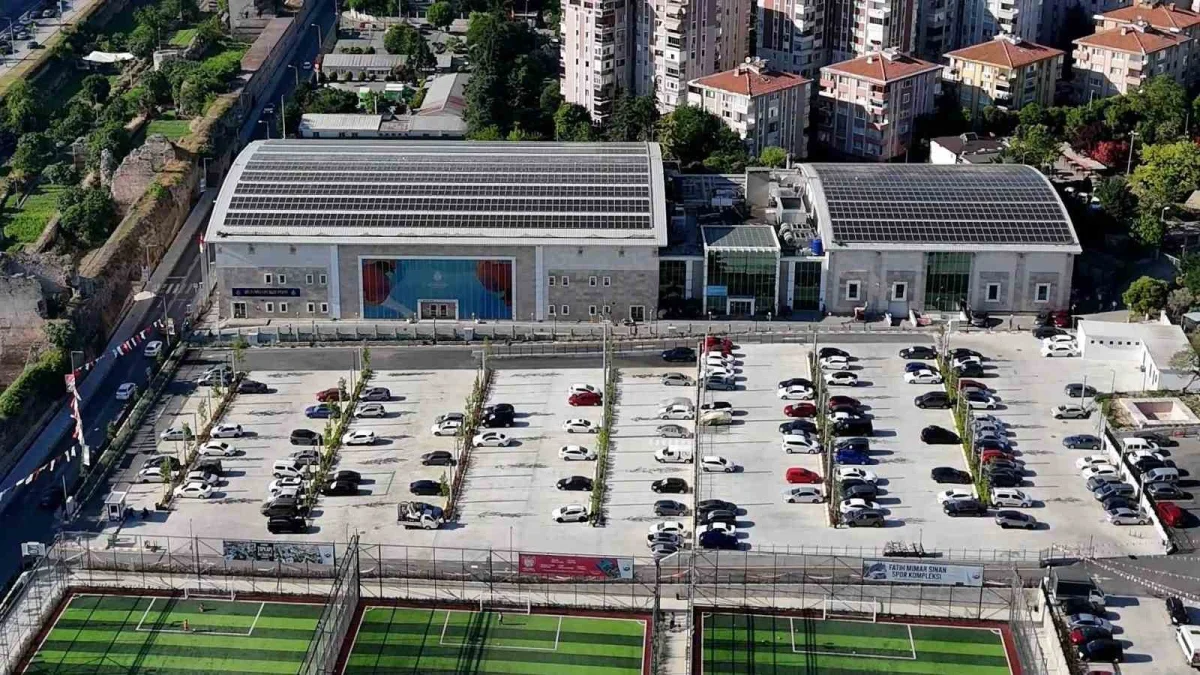 Fatih'te 400 araçlık yeni otopark hizmete açıldı
