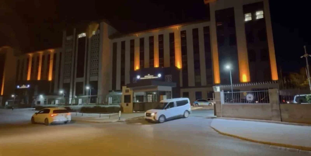 Çanakkale'de 81 kaçak göçmen yakalandı, 7'si tutuklandı