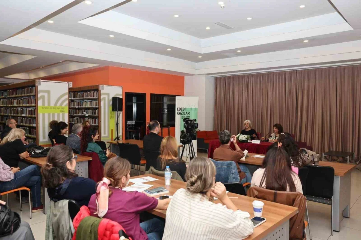 Yazar Defne Suman Nilüfer'de okurlarıyla buluştu