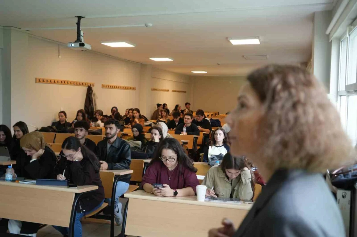 Üniversitelerde yeni eğitim modeli: Daha az ders, çok proje