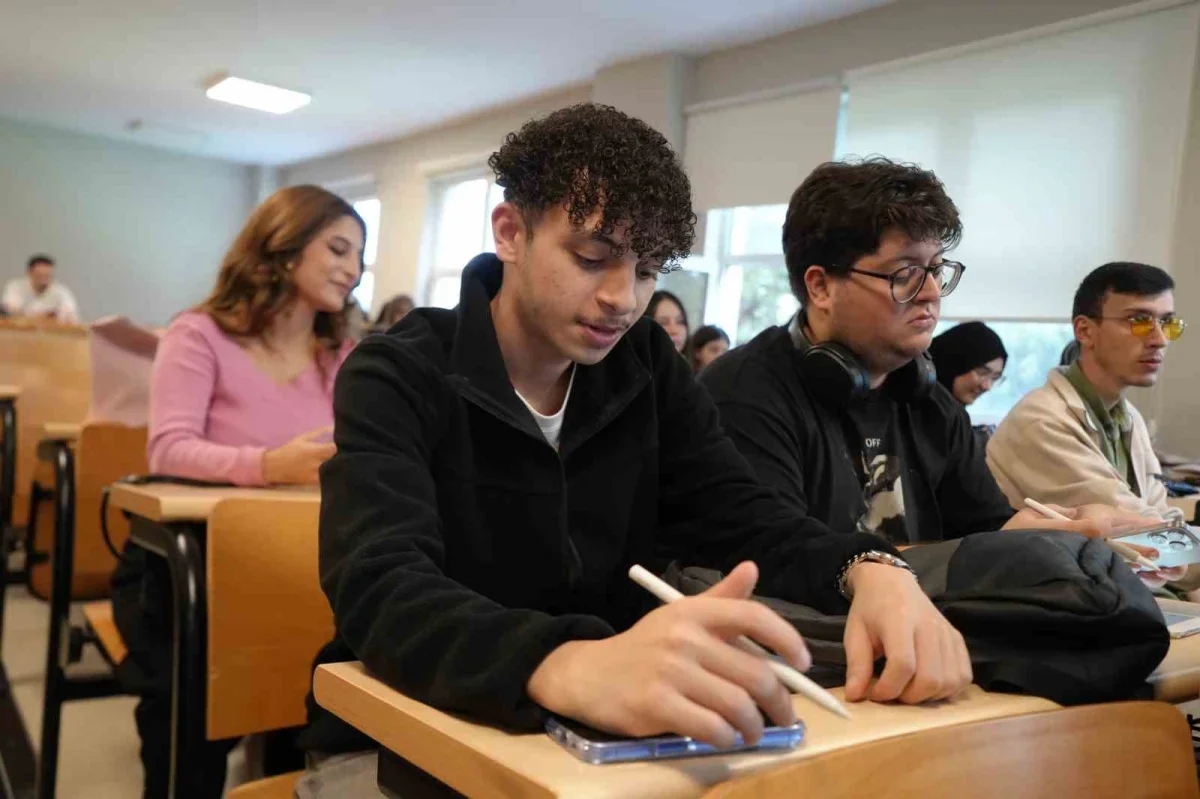 Üniversitelerde yeni eğitim modeli: Daha az ders, çok proje