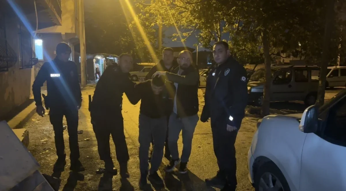 Bursa'da 15 yıl cezalısı için arkadaşı havaya ateş açtı