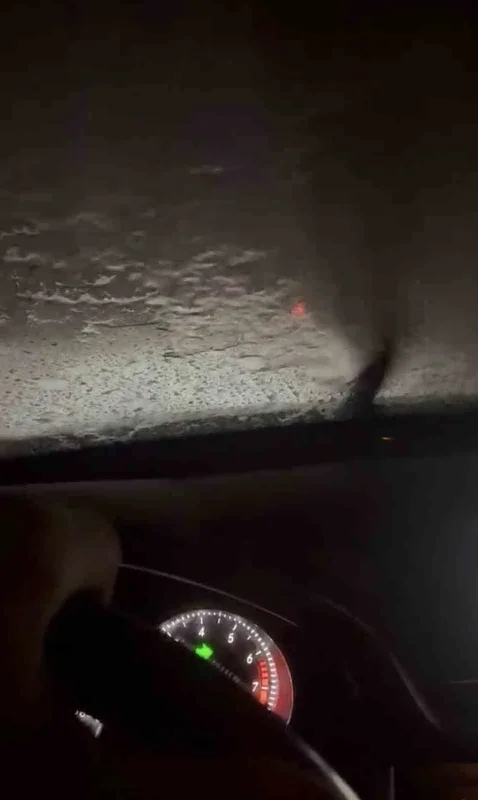 Sakarya'da sel: D-650 kara yolunda ulaşım durdu