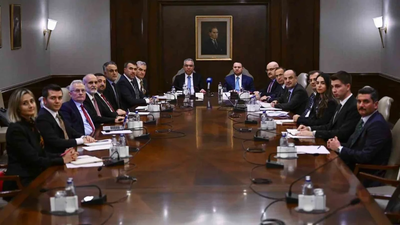 Akın Gürlek'ten Türkiye için yeni anayasa çağrısı