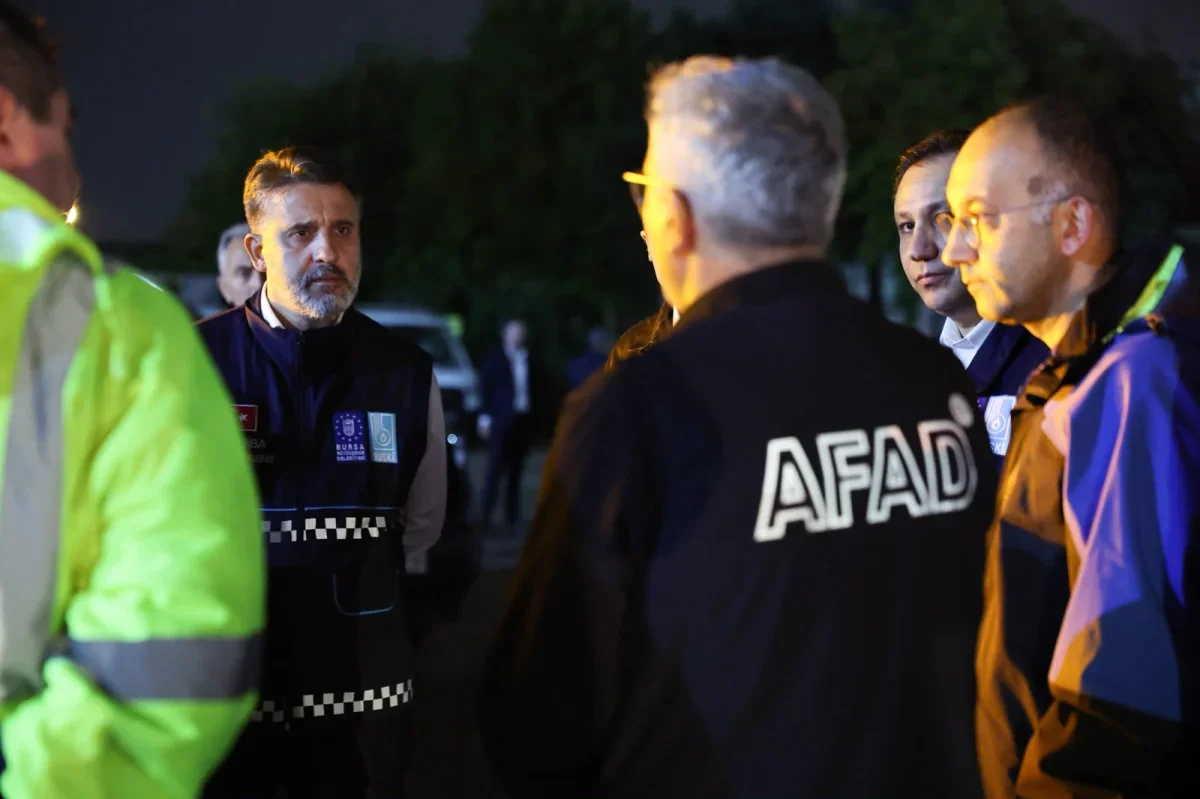 Bursa'da yağış alarmı: 1.126 personel, 439 araç hazır