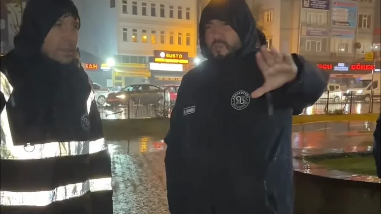 Arnavutköy'de yağışa 300 personel ve 80 araçla müdahale