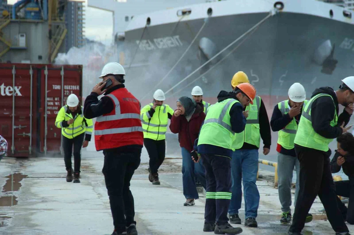 İzmir Alsancak Limanı'nda kimyasal sızıntı tatbikatı