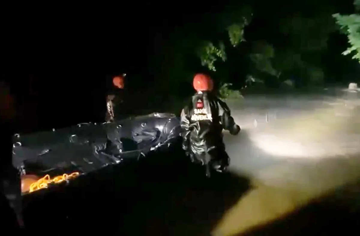 İstanbul'da sağanakta mahsur kalan 759 kişi kurtarıldı