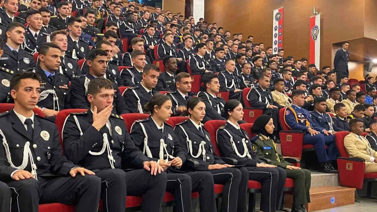 Polis Akademisi'nde 17 bin 392 öğrenci eğitim alıyor
