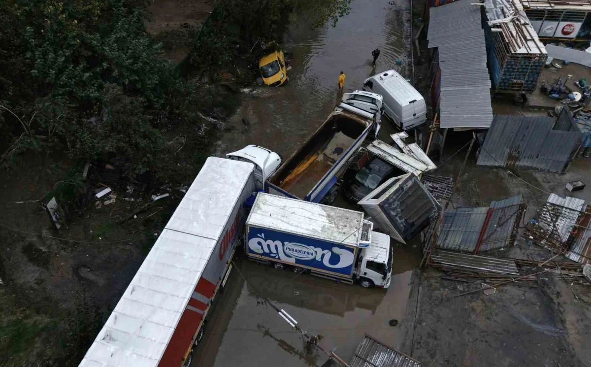 Sarıyer'de 24 saat mahsur kalan işçiler kurtarıldı