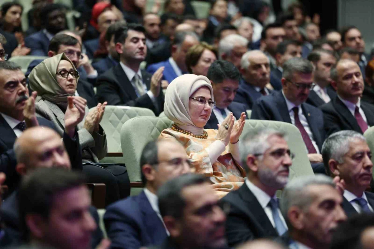 Erdoğan: Maarif Vakfı 66 ülkede 75 bin öğrenciye ulaştı