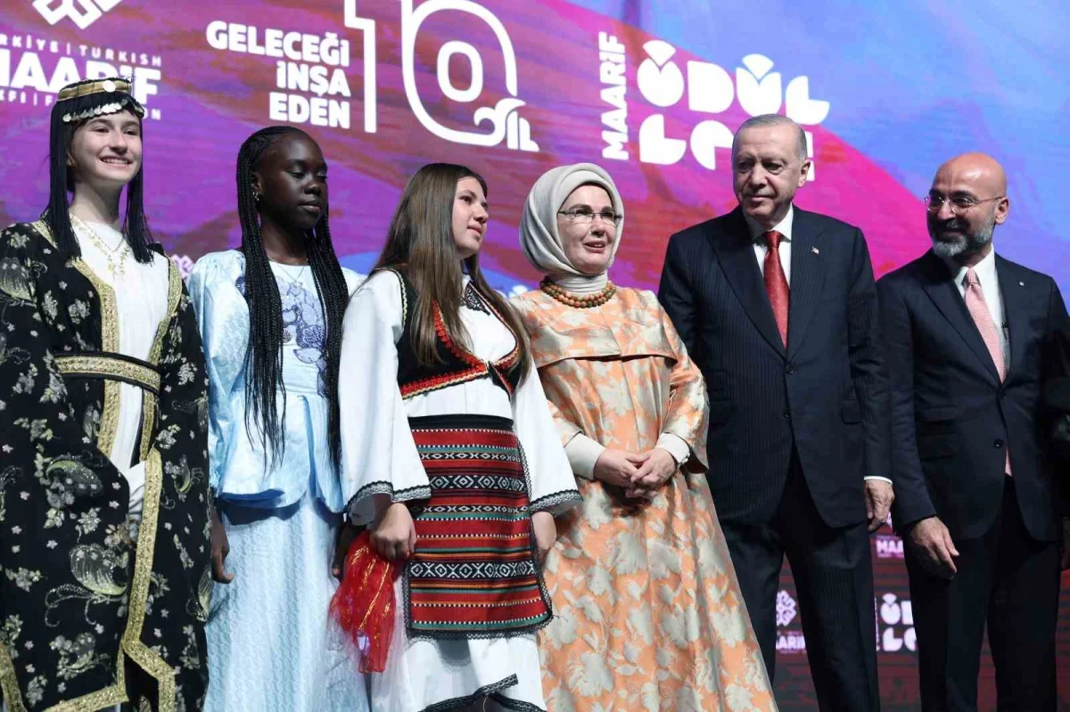 Erdoğan: Maarif Vakfı 66 ülkede 75 bin öğrenciye ulaştı