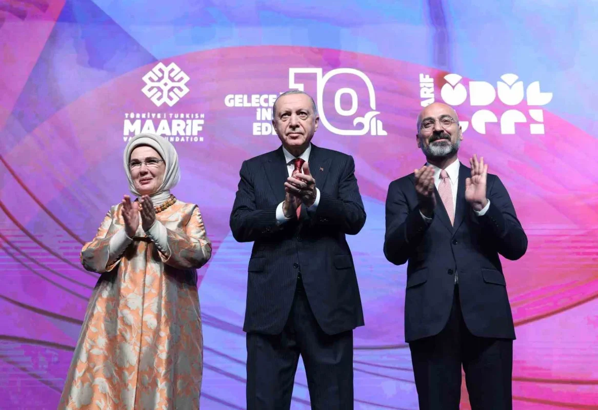 Erdoğan: Maarif Vakfı 66 ülkede 75 bin öğrenciye ulaştı