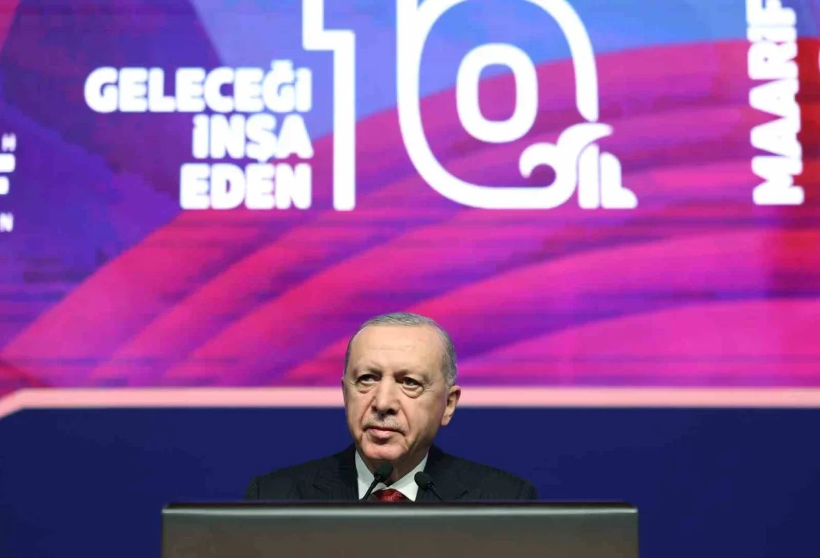 Erdoğan: Maarif Vakfı 66 ülkede 75 bin öğrenciye ulaştı
