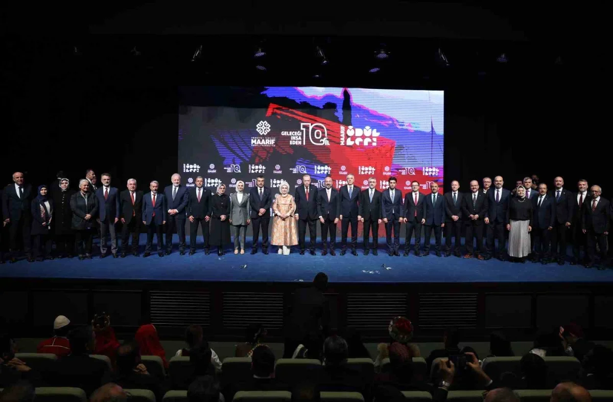 Erdoğan: Maarif Vakfı 66 ülkede 75 bin öğrenciye ulaştı