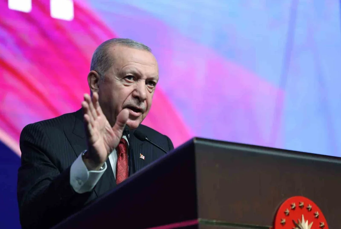 Erdoğan: Maarif Vakfı 66 ülkede 75 bin öğrenciye ulaştı