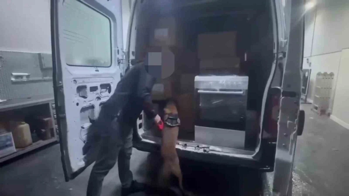 Kocaeli'de 338 bin sentetik ecza hapı ele geçirildi