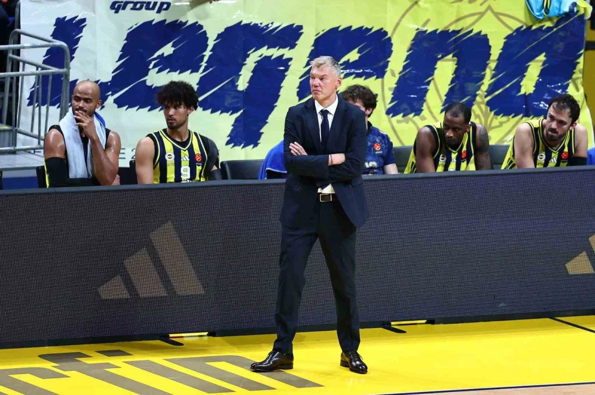 EuroLeague'de Fenerbahçe, Partizan'ı 74-65 yendi