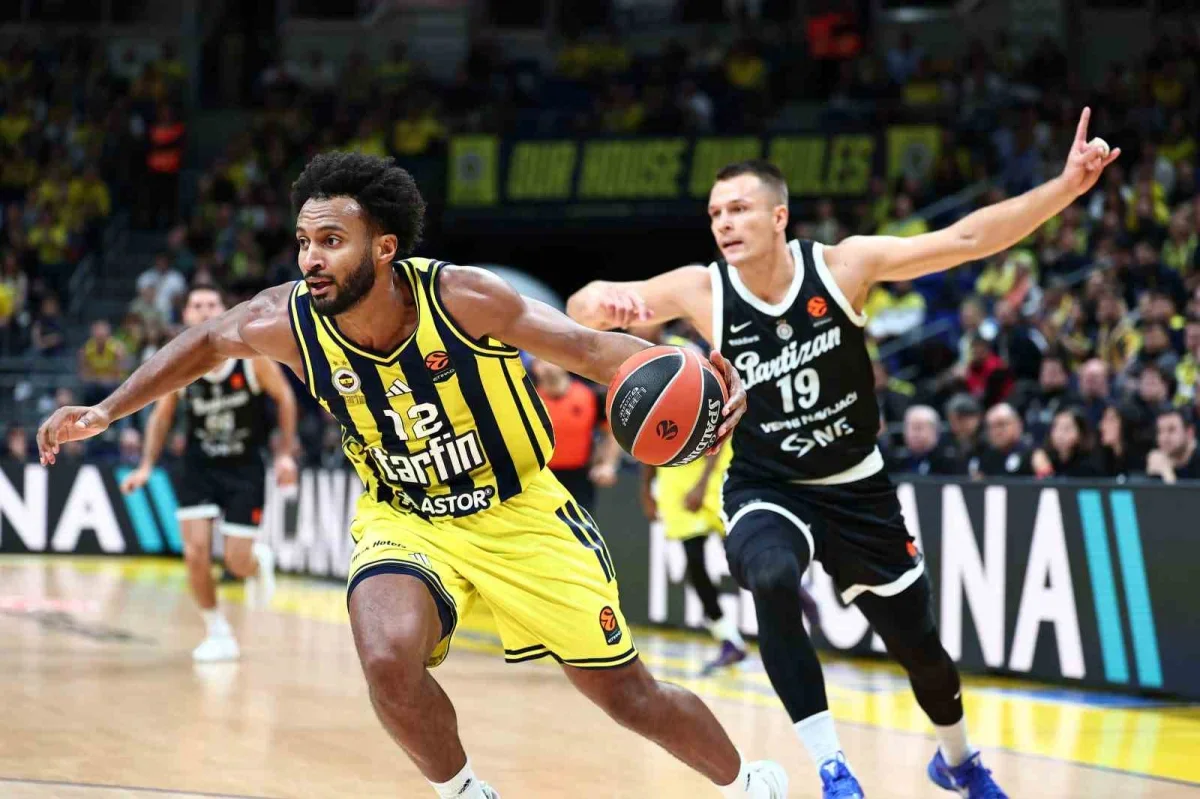 EuroLeague'de Fenerbahçe, Partizan'ı 74-65 yendi