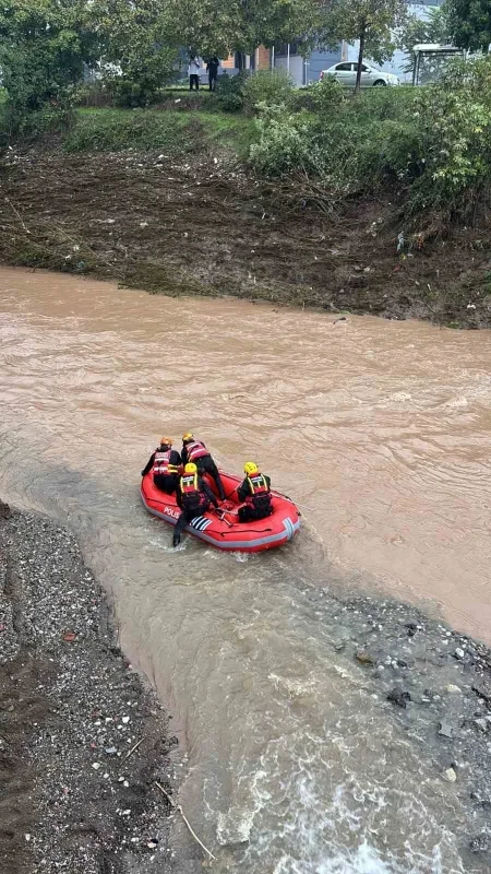 Kocaeli'de selde kaybolan Mustafa Gedikli aranıyor