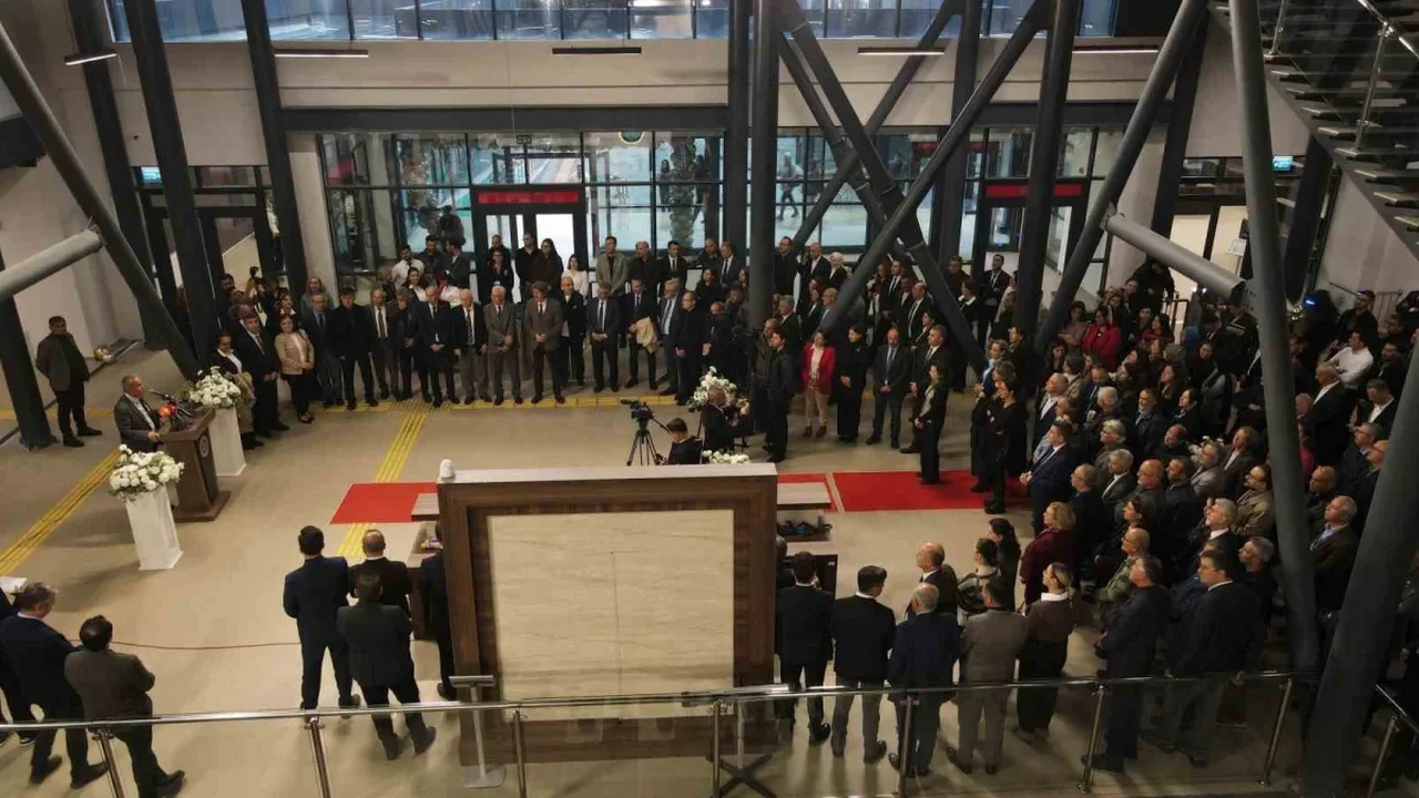 BUÜ'de 30 bin 199 metrekarelik derslik binası açıldı