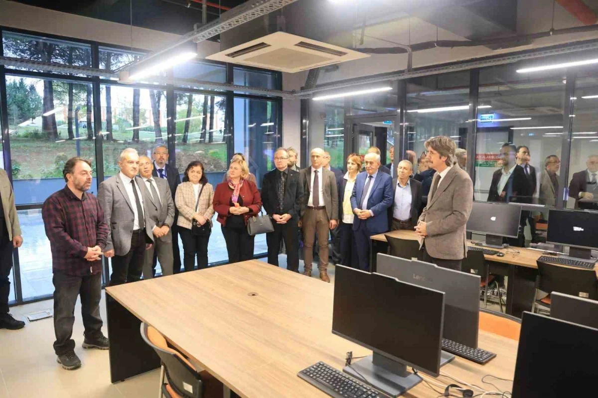 BUÜ'de 30 bin 199 metrekarelik derslik binası açıldı