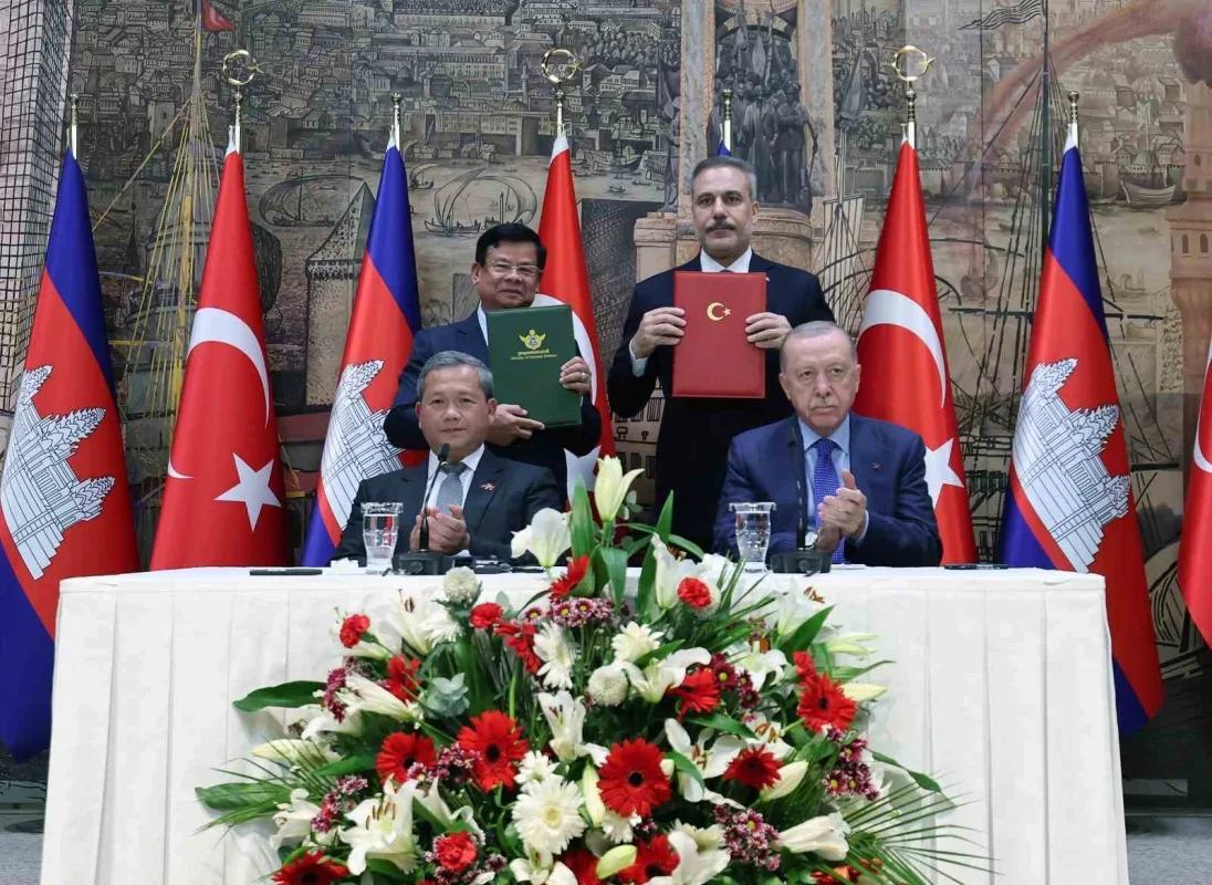 Erdoğan'dan Kamboçya ile 1 milyar dolarlık ticaret hedefi
