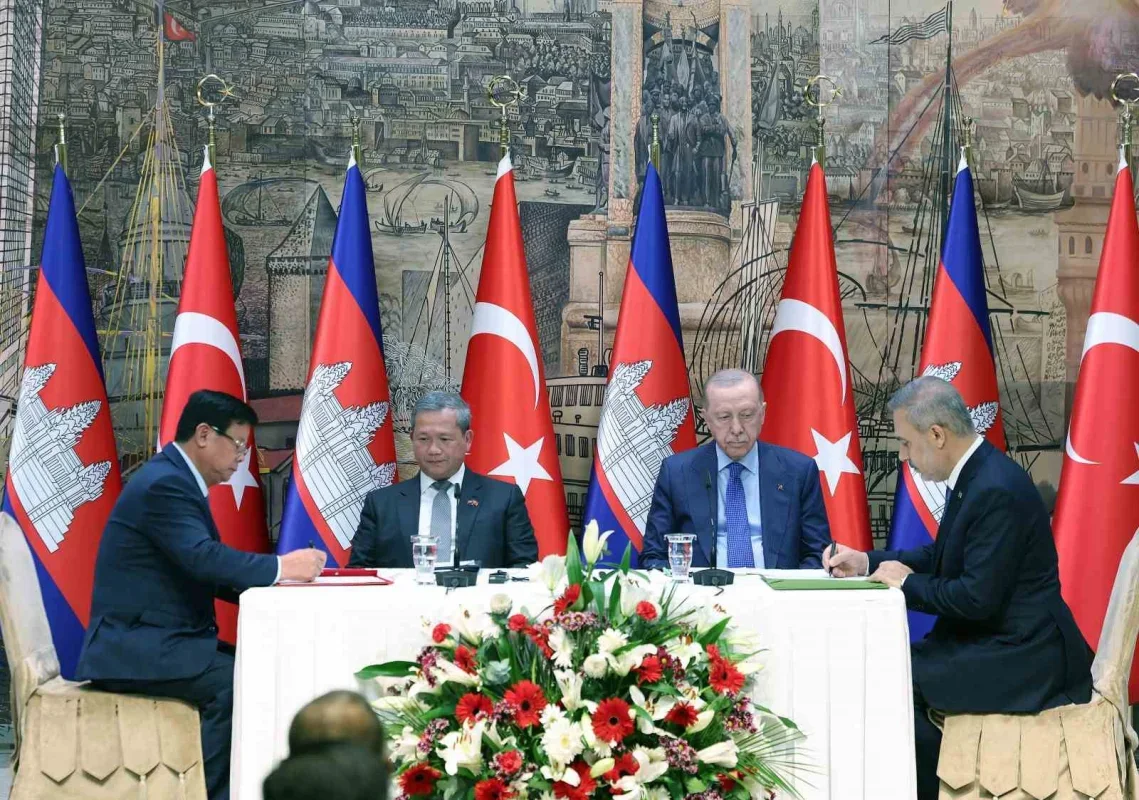 Erdoğan'dan Kamboçya ile 1 milyar dolarlık ticaret hedefi