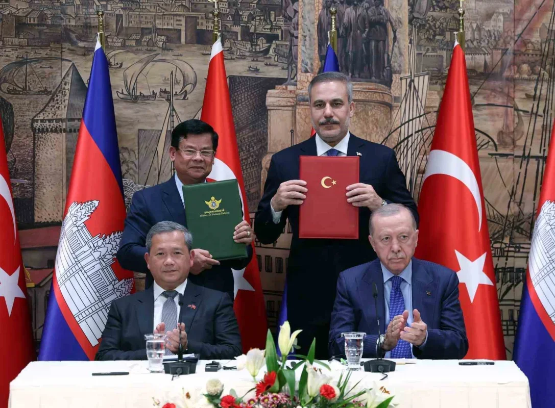 Erdoğan'dan Kamboçya ile 1 milyar dolarlık ticaret hedefi