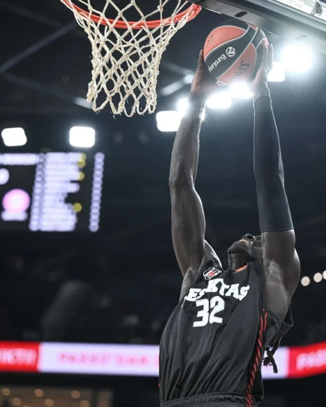 Beşiktaş, Bayern Münih'i EuroLeague'de 95-87 yendi
