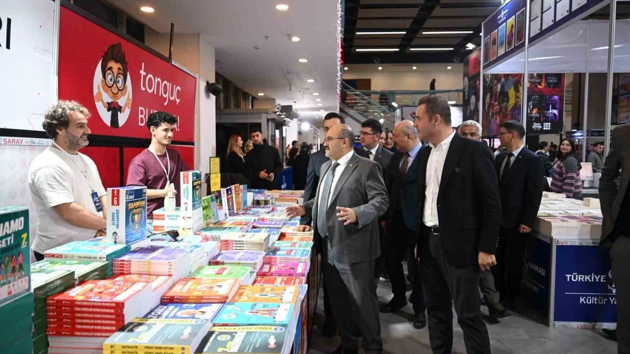 Balıkesir Kitap Fuarı kapılarını açtı, 200 yazar