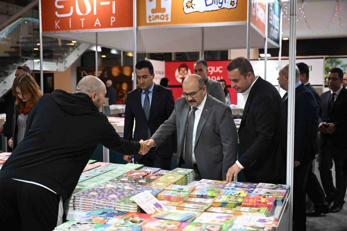 Balıkesir Kitap Fuarı kapılarını açtı, 200 yazar