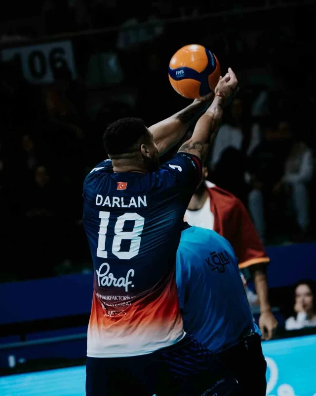 Halkbank, Efeler Ligi'nde Galatasaray'ı 3-1 yendi