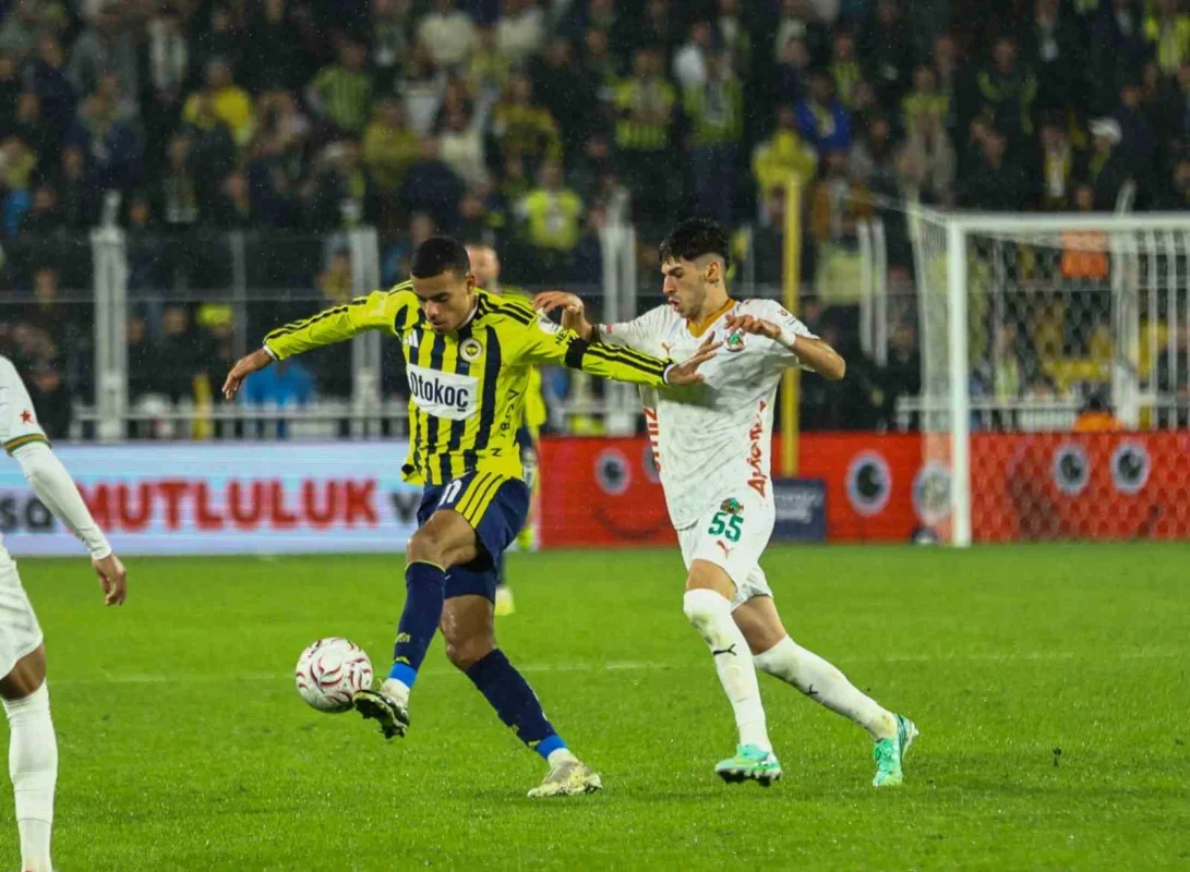 Fenerbahçe, Alanyaspor karşısında 3-0 kazandı
