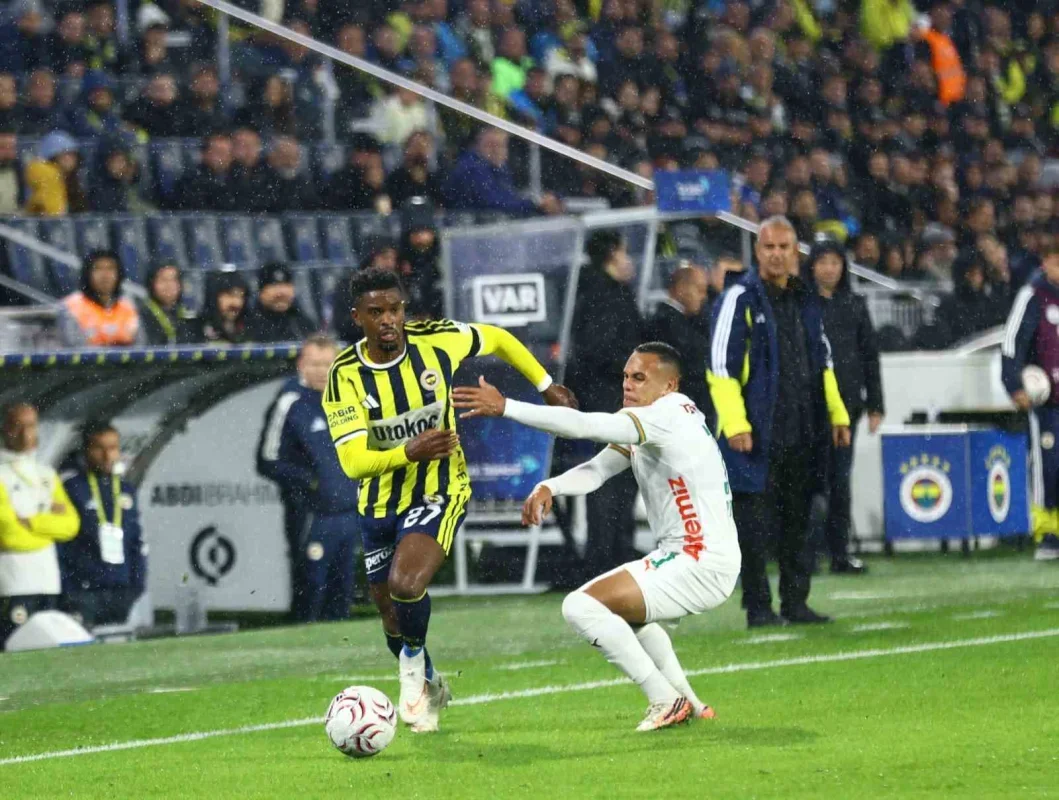 Fenerbahçe, Alanyaspor karşısında 3-0 kazandı