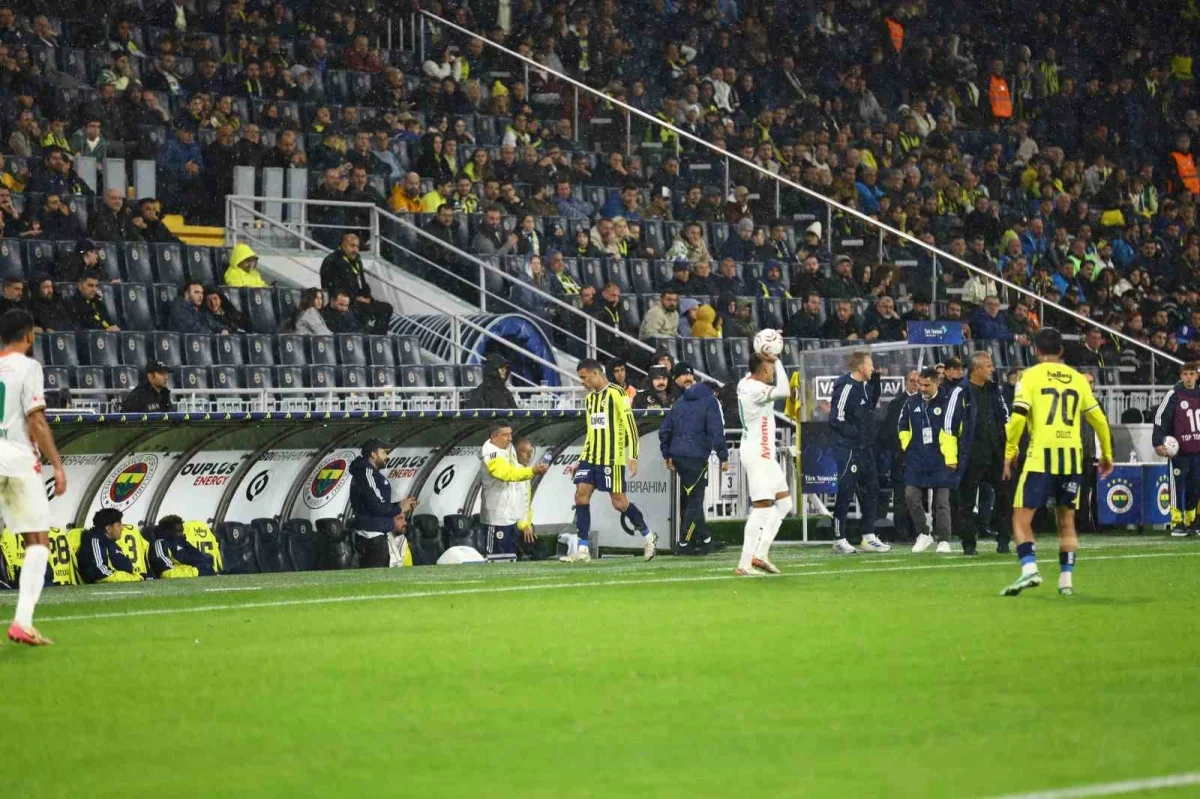 Fenerbahçe, Alanyaspor karşısında 3-0 kazandı