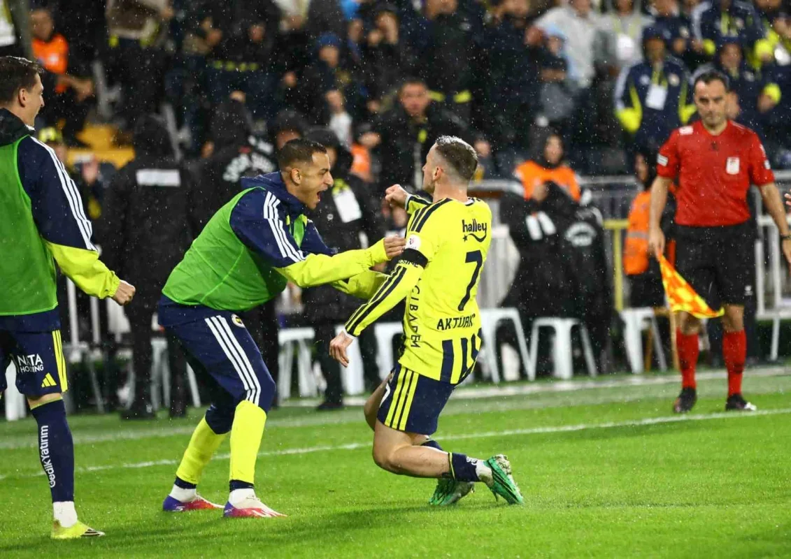 Fenerbahçe, Alanyaspor karşısında 3-0 kazandı