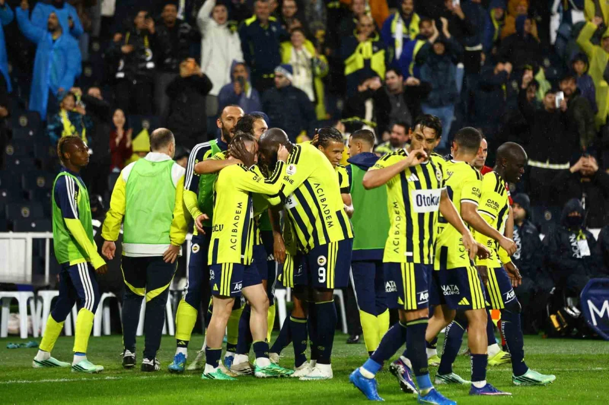 Fenerbahçe, Alanyaspor karşısında 3-0 kazandı