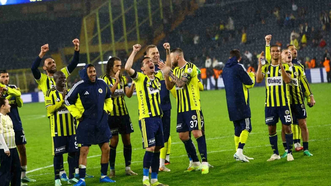 Fenerbahçe, Alanyaspor karşısında 3-0 kazandı