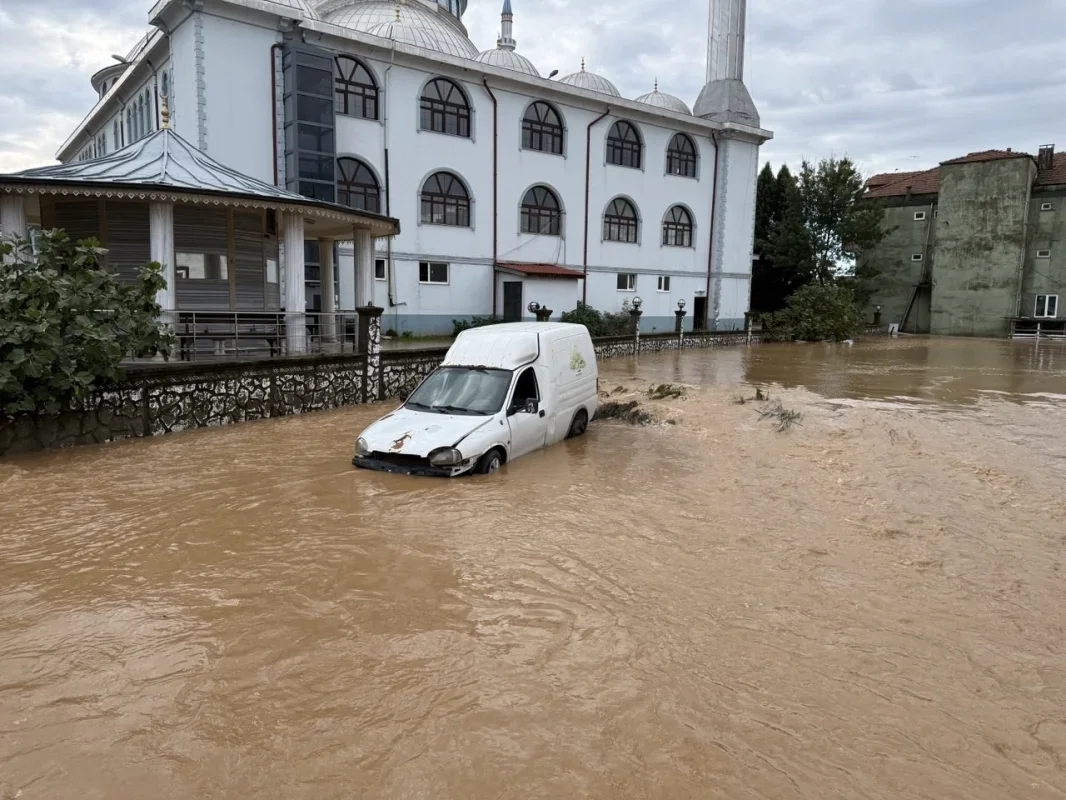 Darıçayırı Mahallesi 5 ayda dördüncü kez su altında