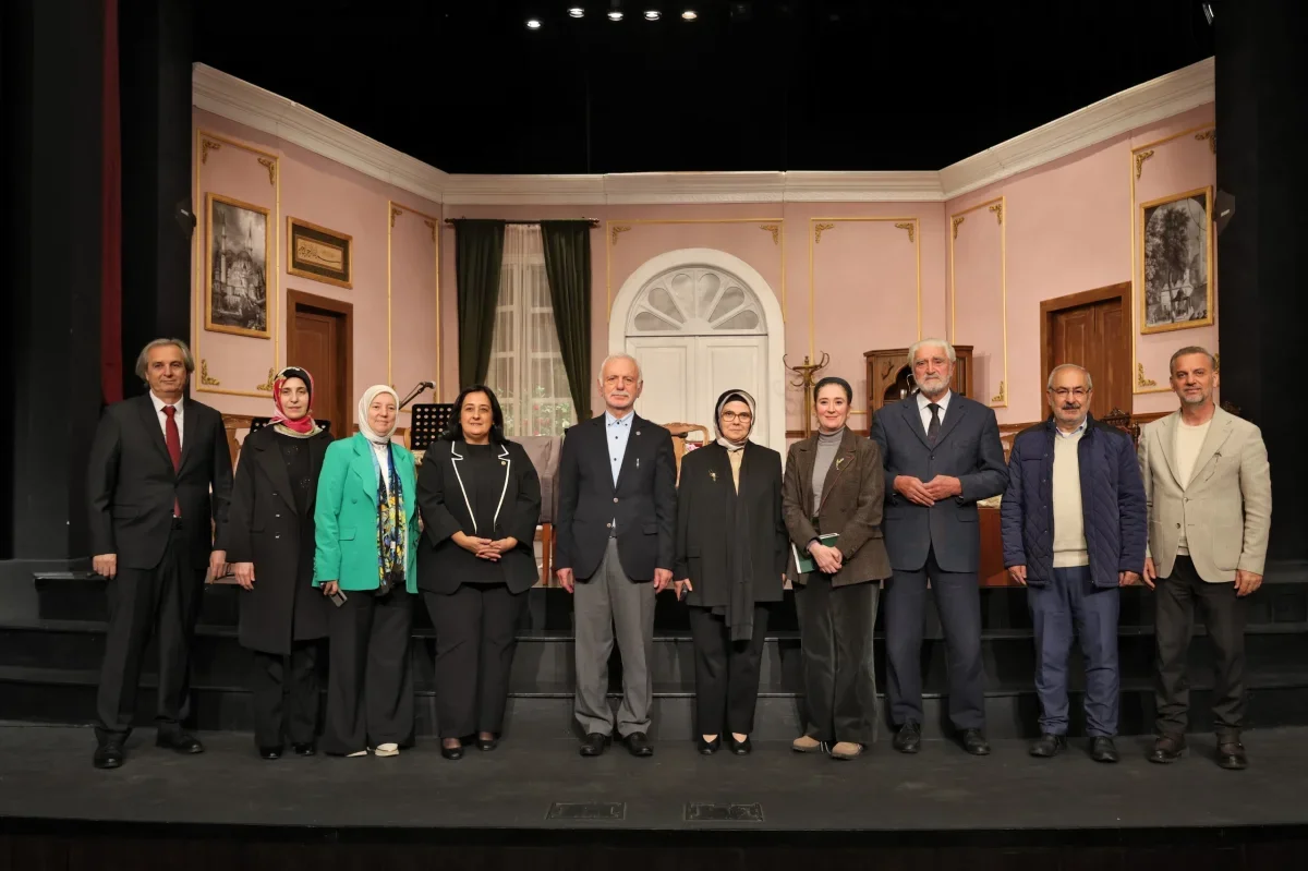 Bursa'da 700. Yıl Söyleşileri tarih programıyla başladı