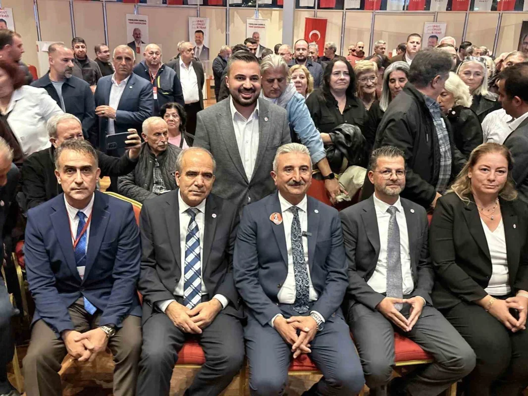 Nihat Yeşiltaş Bursa'da yeniden il başkanı seçildi